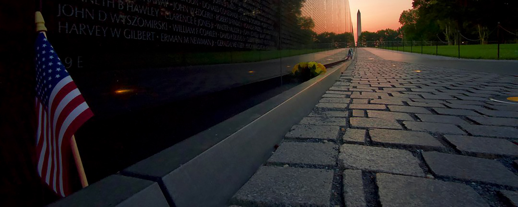 Mémorial des anciens combattants du Vietnam au lever du soleil