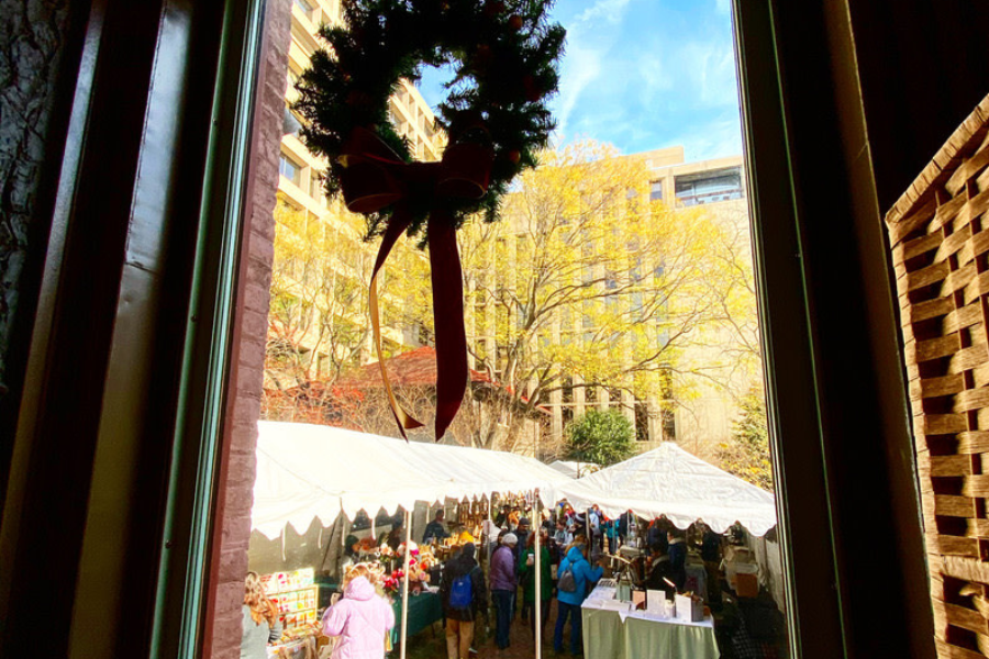 Heurich House Museum holiday market