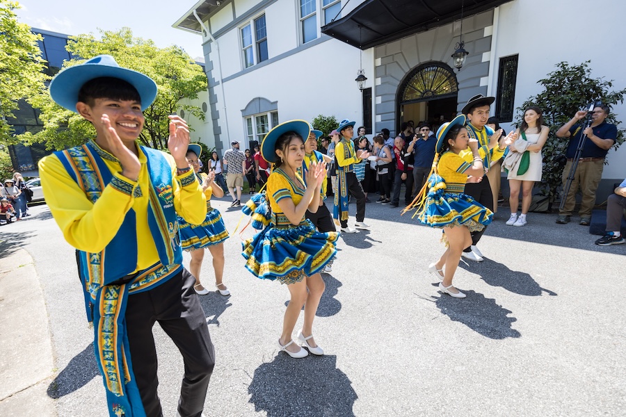 pasaporte dc bailarines embajada bolivia tours