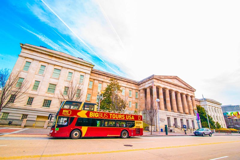 Big Bus Tour in downtown Washington, DC - Sightseeing options in DC