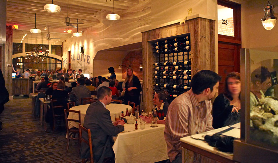 Pearl Dive Oyster Palace - Logan Circle Restaurant - Washington, DC