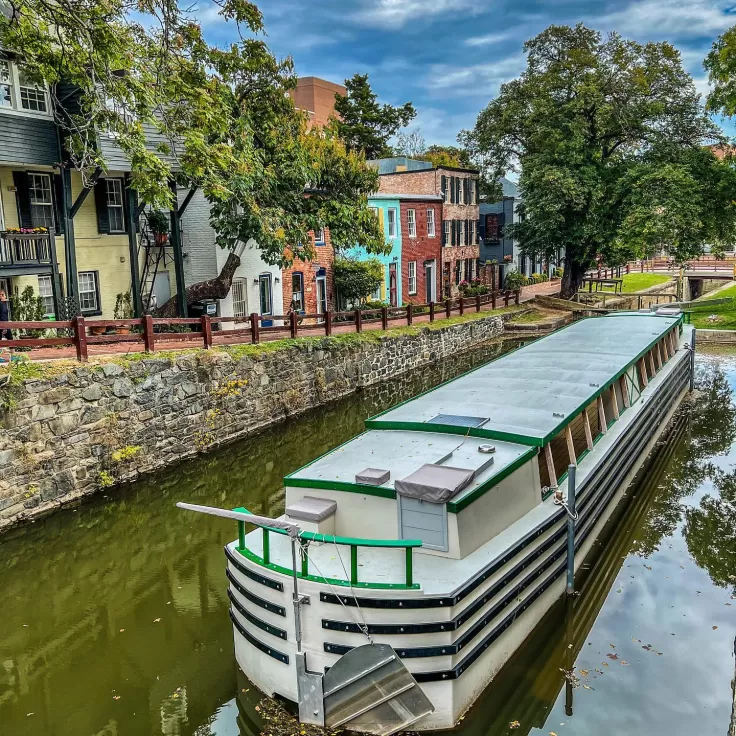 Georgetown. C&amp;O canal.