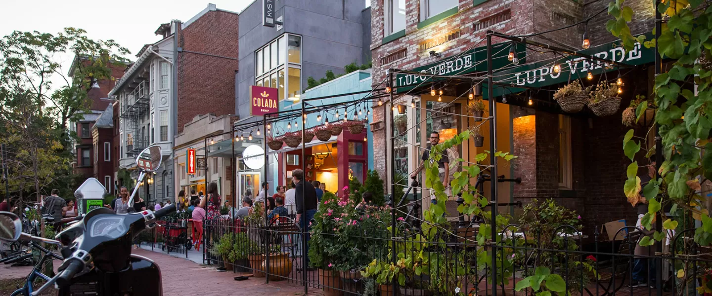 Outside Dining Scene in Logan Circle