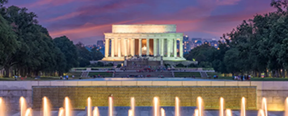 Lincoln Memorial at night
