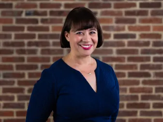 Jennifer Rodrigues Headshot